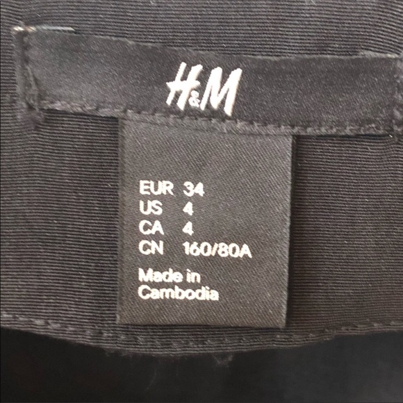H&M’s black dress/tunic - Picture 2 of 5